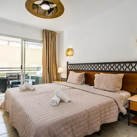 Santa Maria 2 Bedrooms Daire *